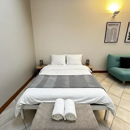 Apartment Station - Proche Rer A - Wifi